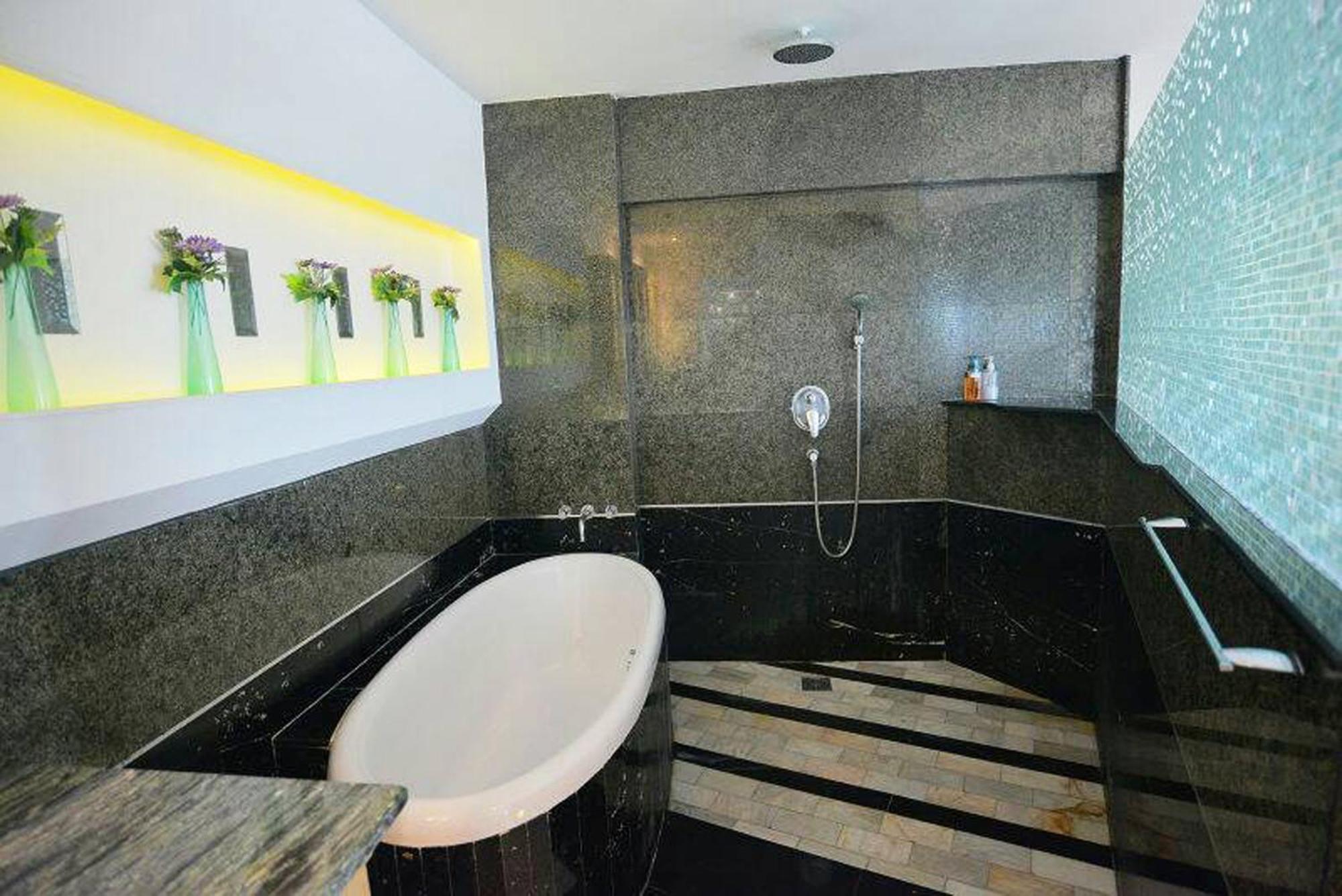 Penthouse Galare Thong Tower Apartment Chiang Mai Exterior foto